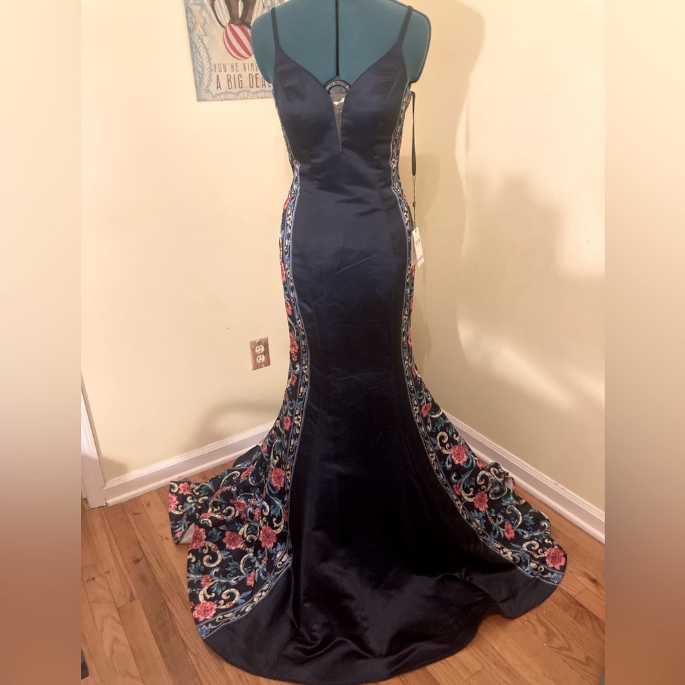 NWT Alyce navy blue mermaid dress with floral detail